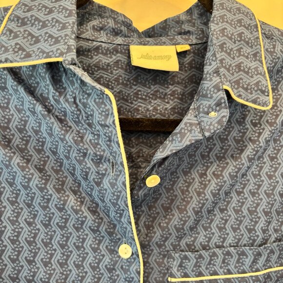Julia Amory husband shirt - Picture 3 of 4